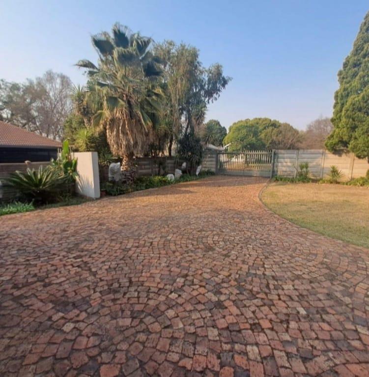 4 Bedroom Property for Sale in Vaal Park Ext 1 Free State